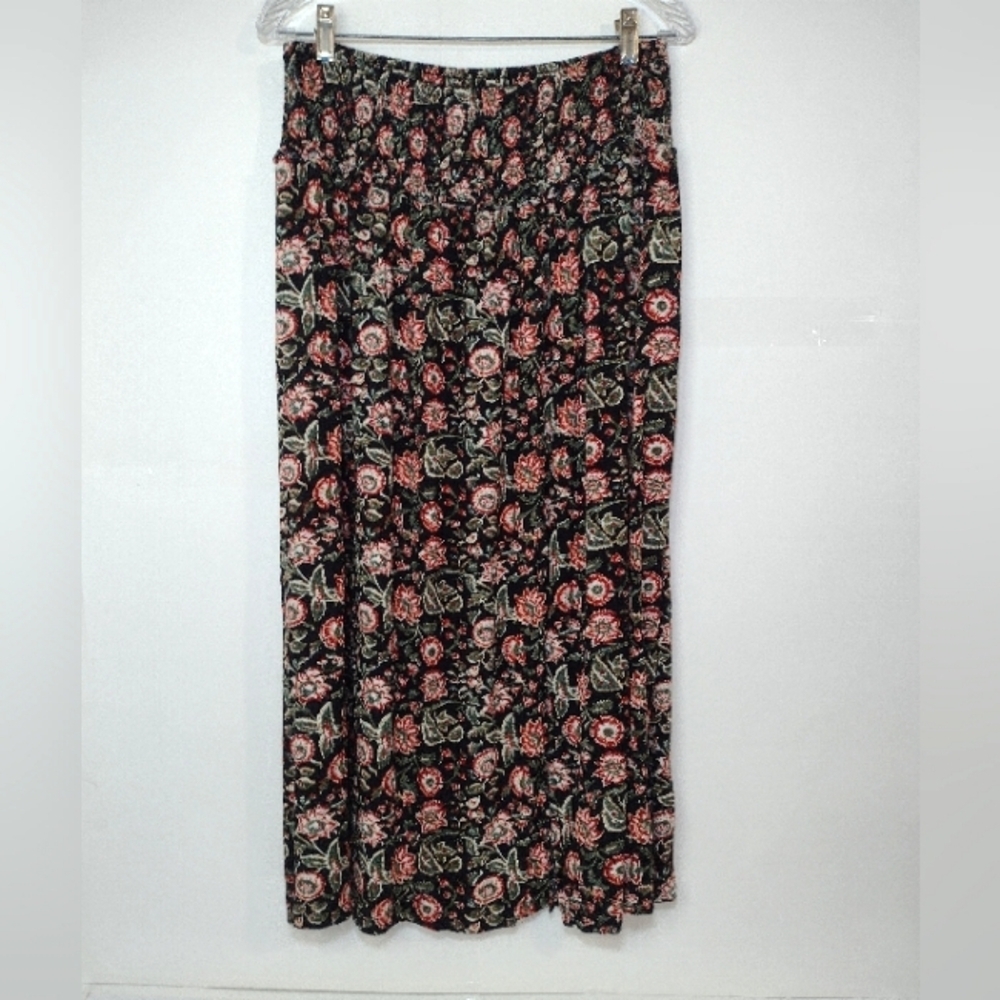 Wonderly. women's Black With Floral Print Pull On Maxi Skirt Size (L)